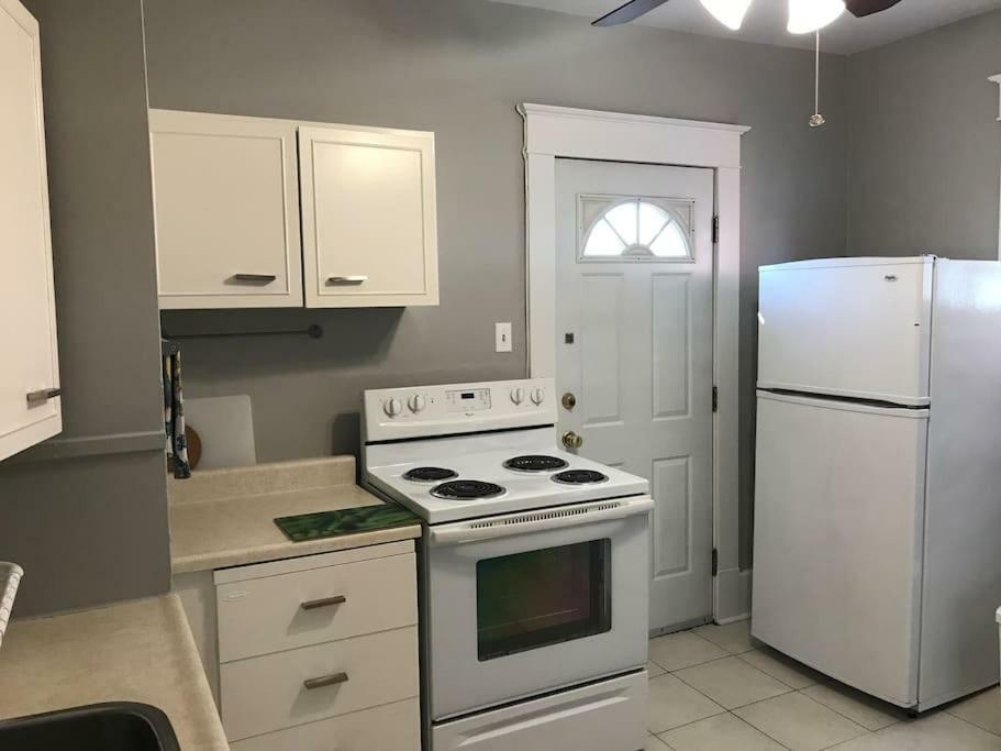 オタワBright, Clean, Private. In The Heart Of Downtown! Parking, Wi-Fi And Netflix Includedアパートメント エクステリア 写真